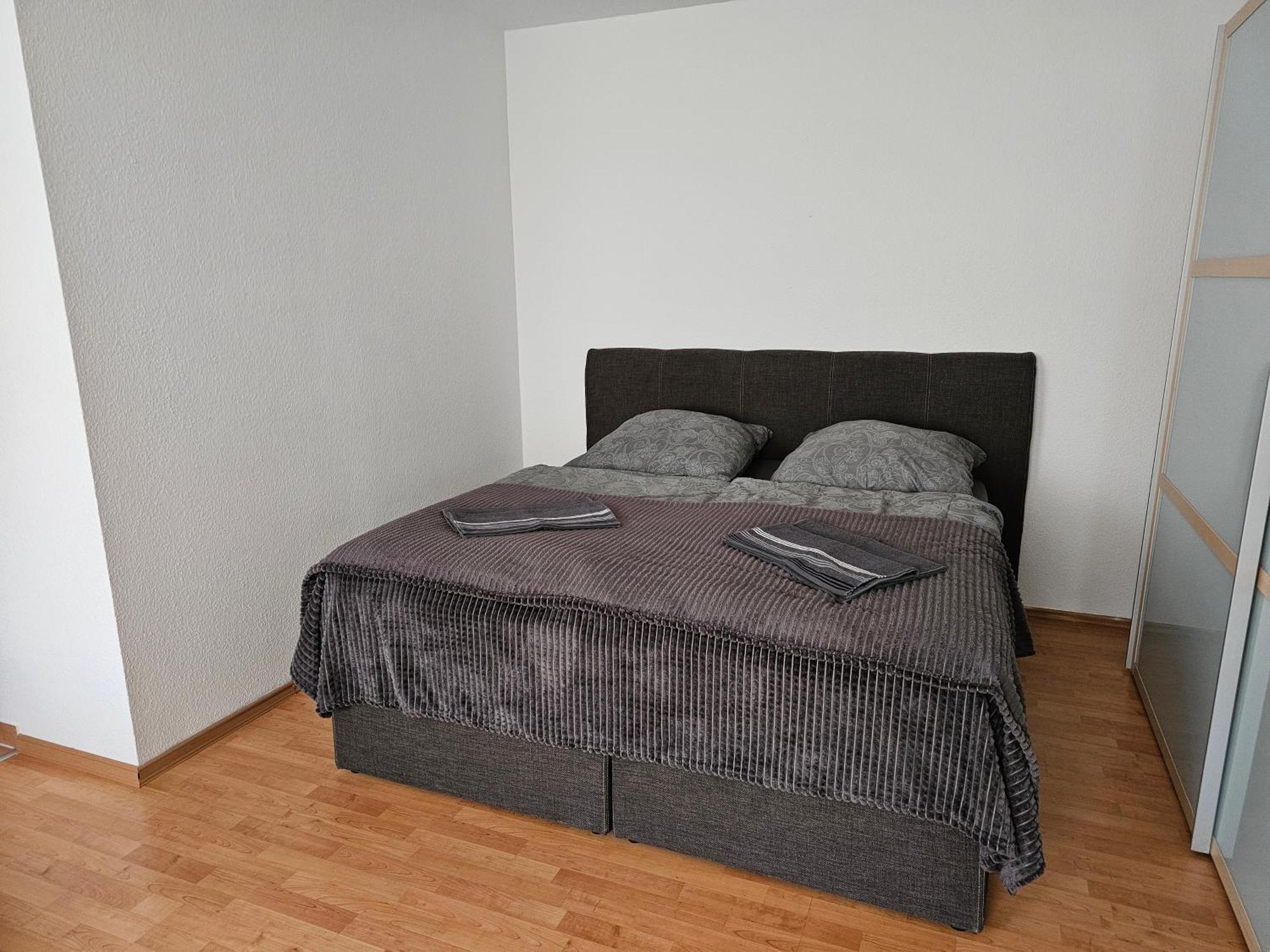 City-Close - King Bed & Free Garage 바이로이트 외부 사진